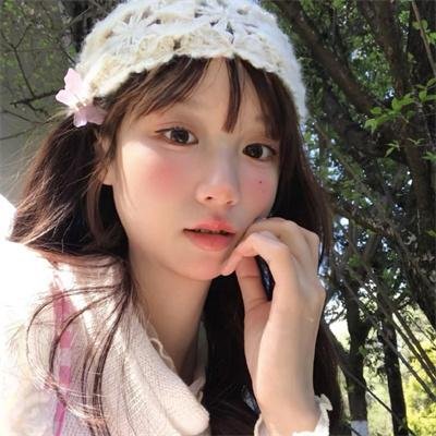 黑暗中的两个人